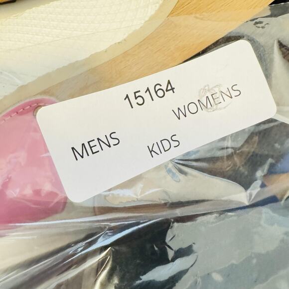 UGG Boots Womens 8 Black Suede Chelsea Lug Sole Ankle Block Heel Booties - Picture 12 of 12